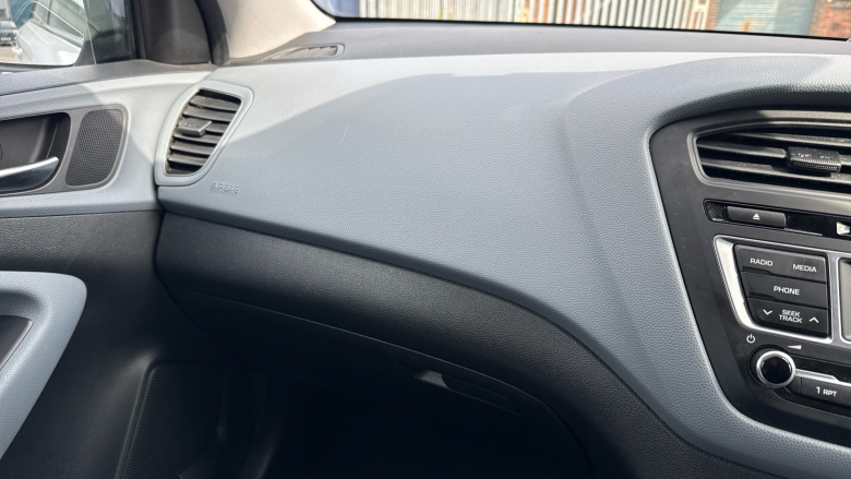 Hyundai i20 1.2 SE 5dr Petrol Hatchback